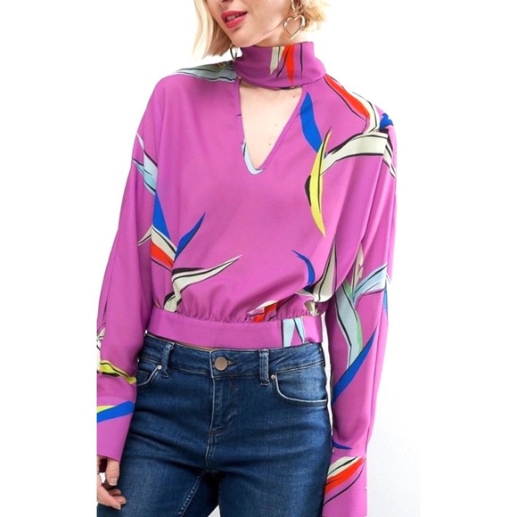 ASOS Tops - pink batwing crop top with open back
